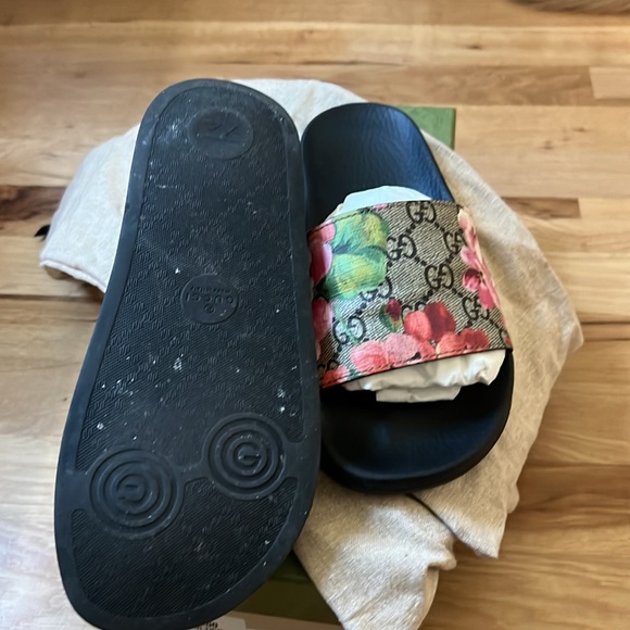 Gucci slides - Picture 4 of 6